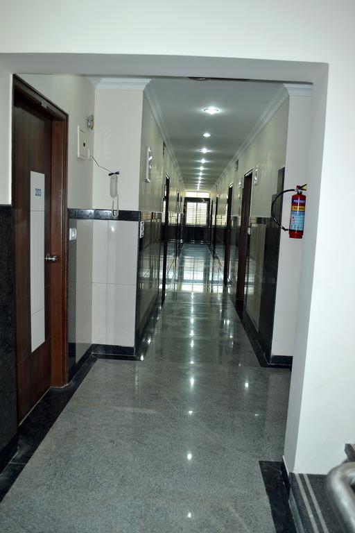 Hotel Metro Park Chennai Esterno foto