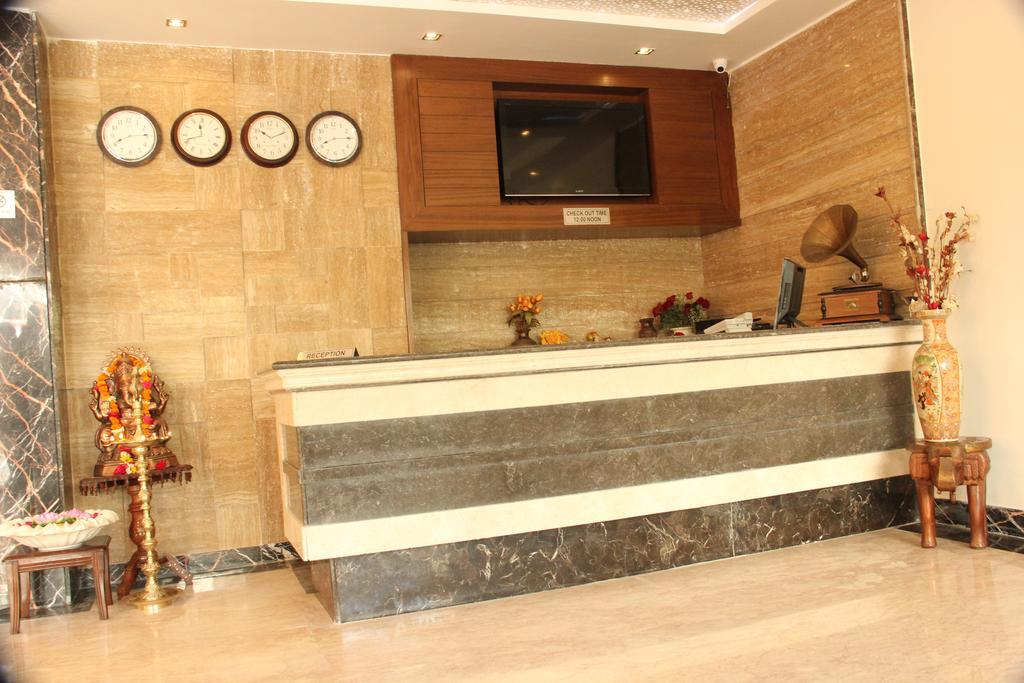 Hotel Metro Park Chennai Esterno foto