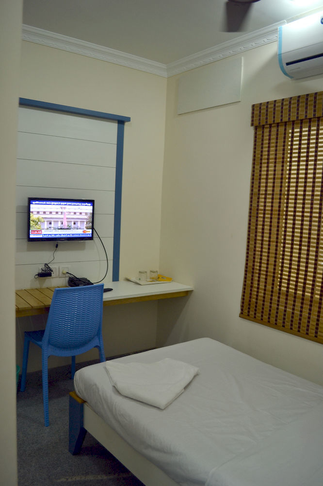 Hotel Metro Park Chennai Esterno foto